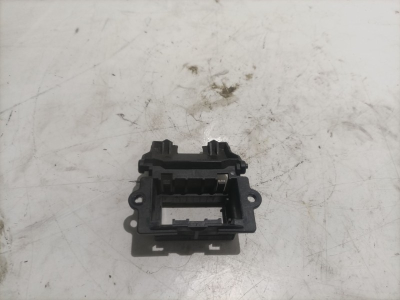 Recambio de moldura para mercedes clase c (w203) berlina referencia OEM IAM 2025402373  