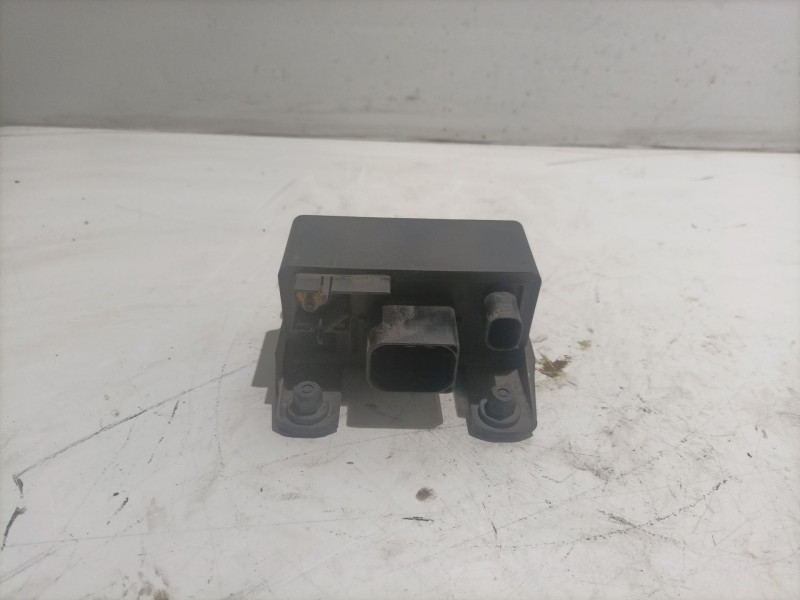 Recambio de caja precalentamiento para mercedes clase c (w203) berlina referencia OEM IAM 0  