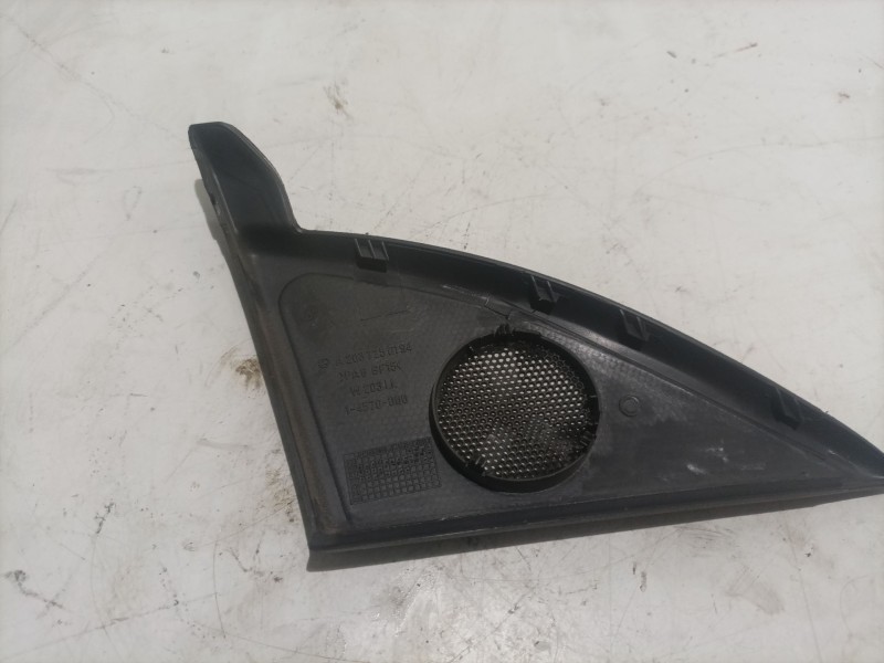 Recambio de moldura puerta delantera izquierda para mercedes clase c (w203) berlina referencia OEM IAM A2037250194  