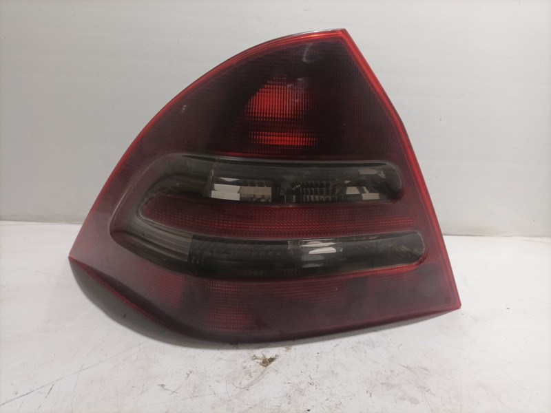 Recambio de piloto trasero izquierdo para mercedes clase c (w203) berlina referencia OEM IAM 0  