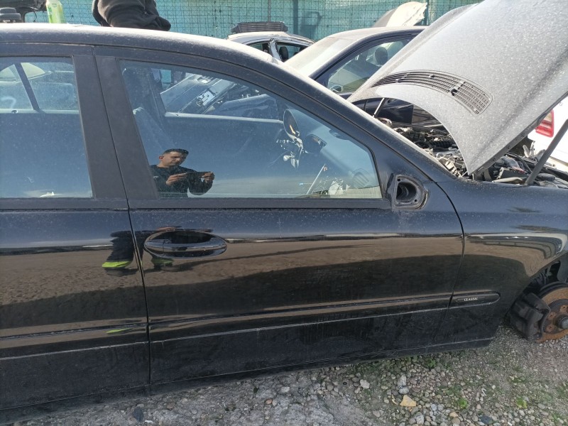 Recambio de puerta delantera derecha para mercedes clase c (w203) berlina referencia OEM IAM 0  