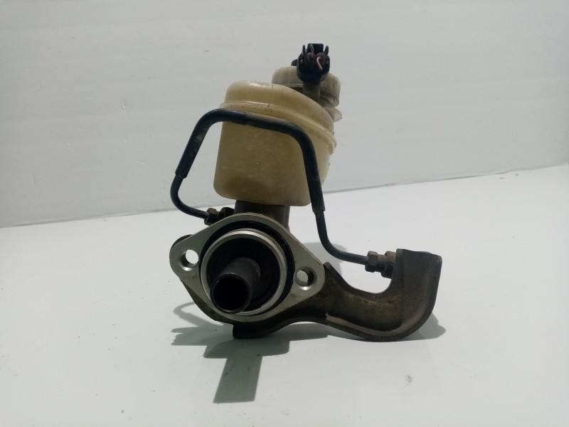 Recambio de bomba freno para toyota avensis berlina (t 22) 1.6 16v referencia OEM IAM 03360884211  