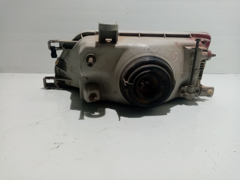 Recambio de faro derecho para toyota corolla (e11) referencia OEM IAM 1537013  