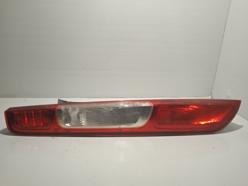 Recambio de piloto trasero izquierdo para ford focus berlina (cap) referencia OEM IAM 629029  