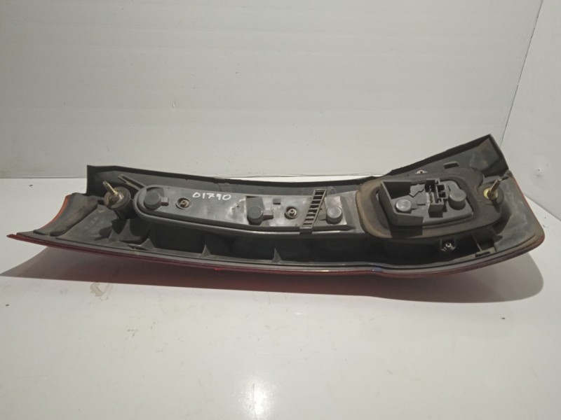 Recambio de piloto trasero derecho para fiat punto berl. (176) referencia OEM IAM 464010820  