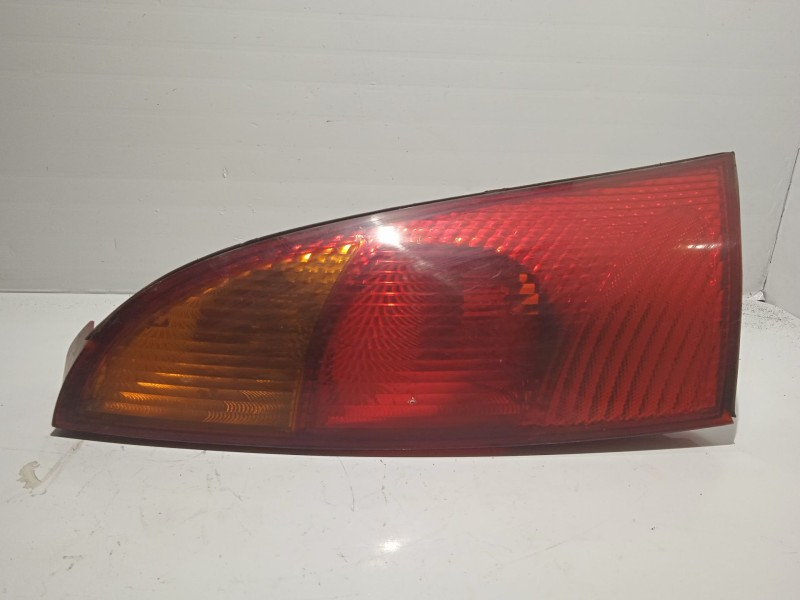 Recambio de piloto trasero derecho para ford focus turnier (cak) referencia OEM IAM 196983  