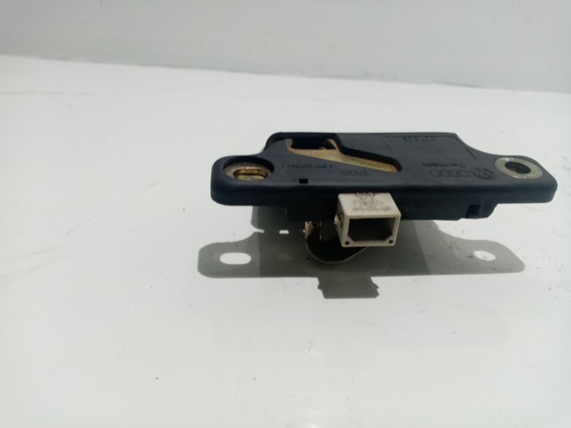 Recambio de cerradura maletero / porton para seat toledo (1m2) select referencia OEM IAM D5827505D  