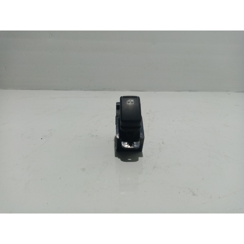 Recambio de mando elevalunas delantero derecho para hyundai accent (mc) referencia OEM IAM 202005491  