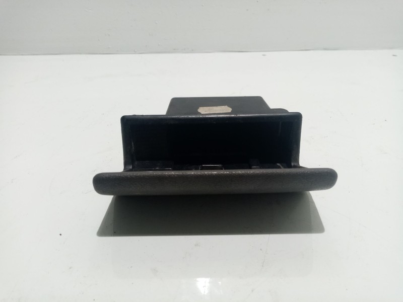 Recambio de cenicero para ford transit caja cerrada, larga (fy) (2000 =>) referencia OEM IAM YC1XV04810  