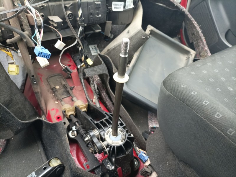 Recambio de palanca cambio para toyota yaris (ksp9/scp9/nlp9) referencia OEM IAM 335300D040B  