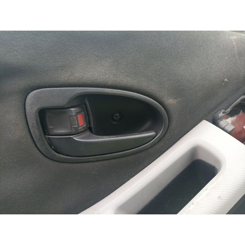 Recambio de maneta interior delantera izquierda para toyota yaris (ksp9/scp9/nlp9) referencia OEM IAM 692060D090B0  