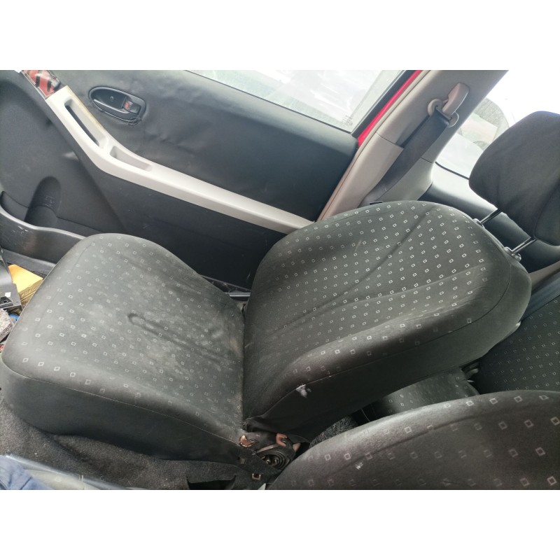 Recambio de asiento delantero derecho para toyota yaris (ksp9/scp9/nlp9) referencia OEM IAM   