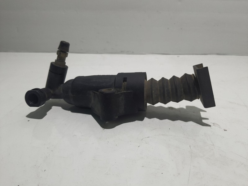 Recambio de bombin embrague para seat leon (1m1) stella referencia OEM IAM 1J0721261P  