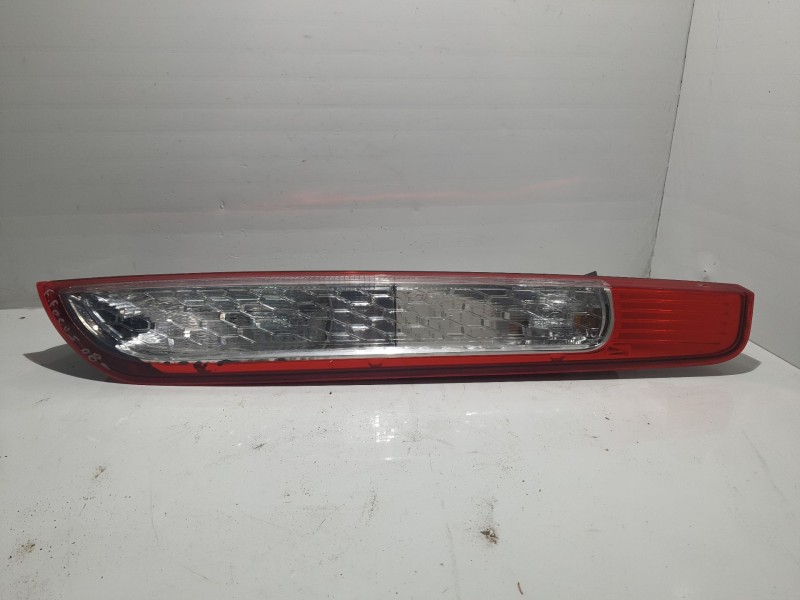 Recambio de piloto trasero derecho para ford focus turnier (cb4) referencia OEM IAM   