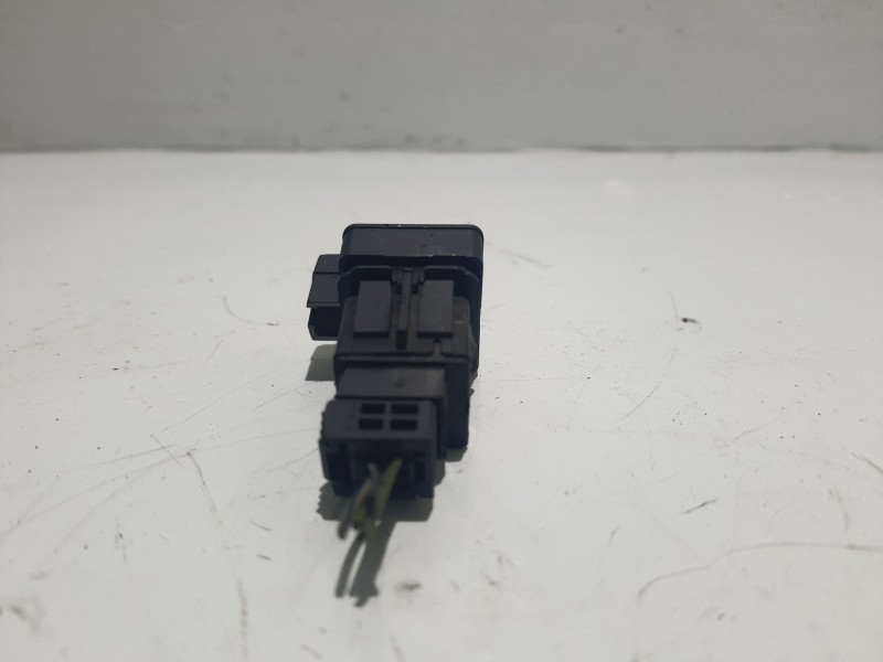 Recambio de interruptor para citroen c4 berlina 1.6 16v hdi referencia OEM IAM 60519  