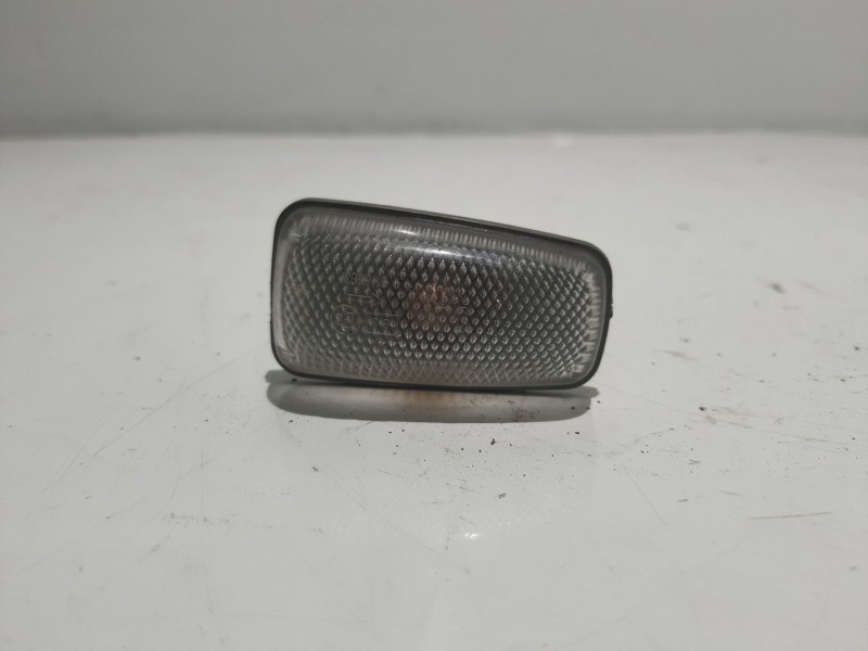 Recambio de piloto lateral derecho para citroen saxo referencia OEM IAM 3307  