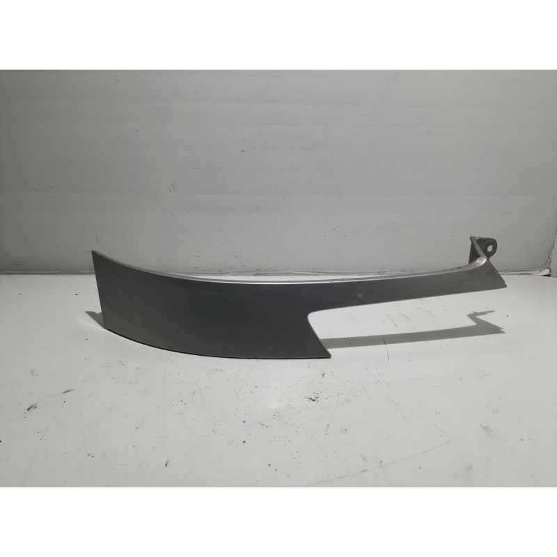Recambio de moldura bajo faro derecho para daewoo tacuma 2.0 cat referencia OEM IAM 96349677  