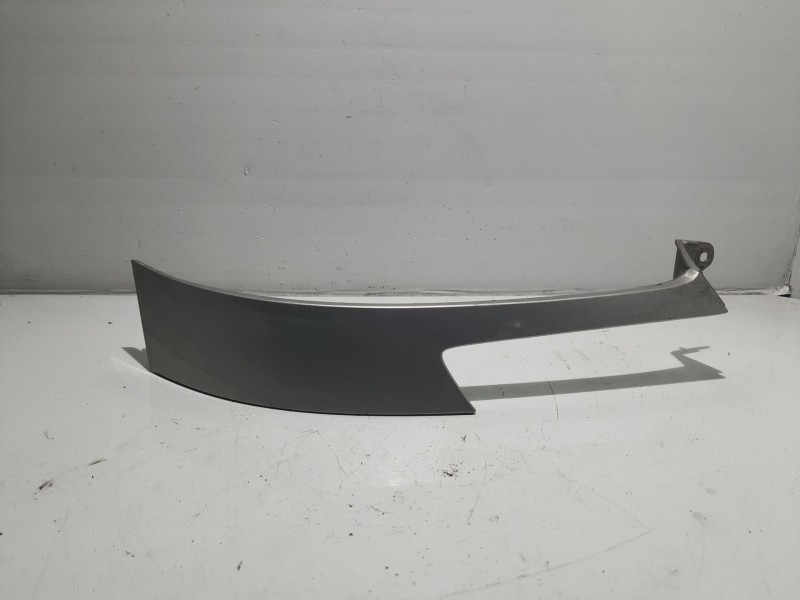 Recambio de moldura bajo faro derecho para daewoo tacuma 2.0 cat referencia OEM IAM 96349677  