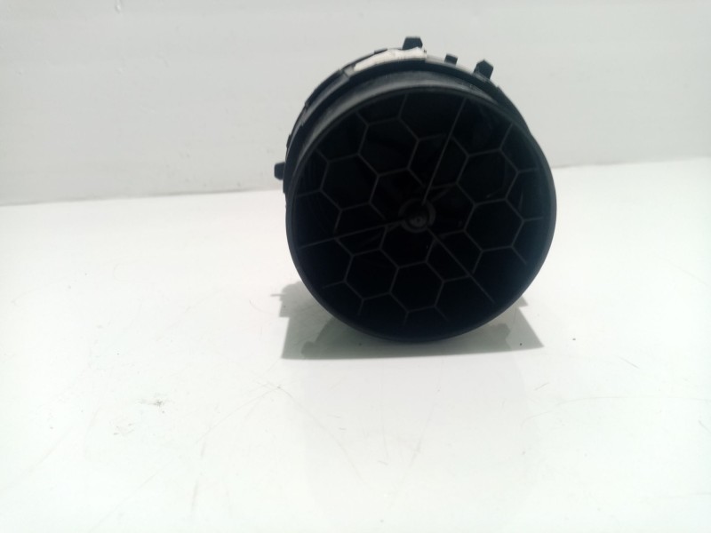 Recambio de aireador calefaccion para toyota yaris (ksp9/scp9/nlp9) referencia OEM IAM 556500D070B0  