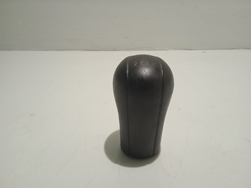 Recambio de pomo palanca cambio para toyota yaris (ksp9/scp9/nlp9) referencia OEM IAM   