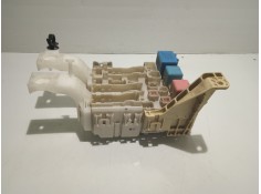 Recambio de caja reles / fusibles para toyota yaris (ksp9/scp9/nlp9) referencia OEM IAM 8273052700 7J190163 705040716 2