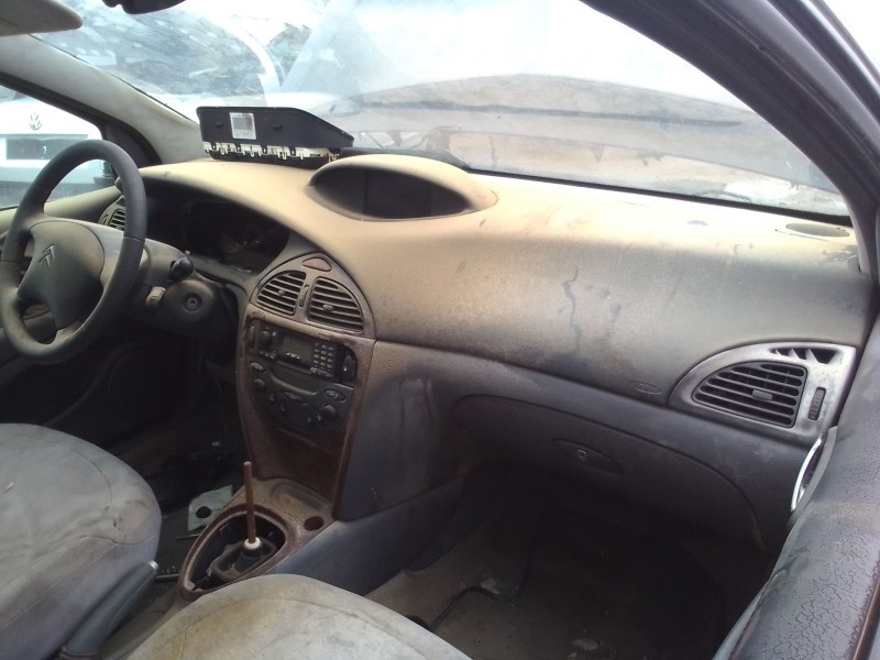 citroen c5 berlina del año 2001