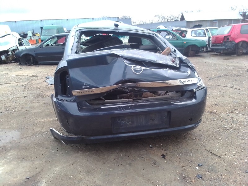 opel vectra c berlina del año 2008