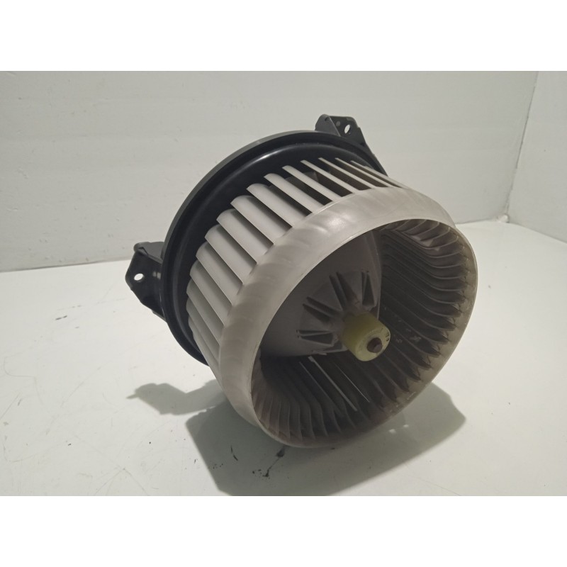 Recambio de ventilador calefaccion para toyota yaris (ksp9/scp9/nlp9) referencia OEM IAM AV2727000311 871030D100 DENSO