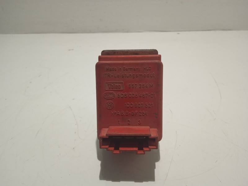 Recambio de resistencia calefaccion para volkswagen golf iv (1j1) 1.9 tdi referencia OEM IAM 1J0907521  