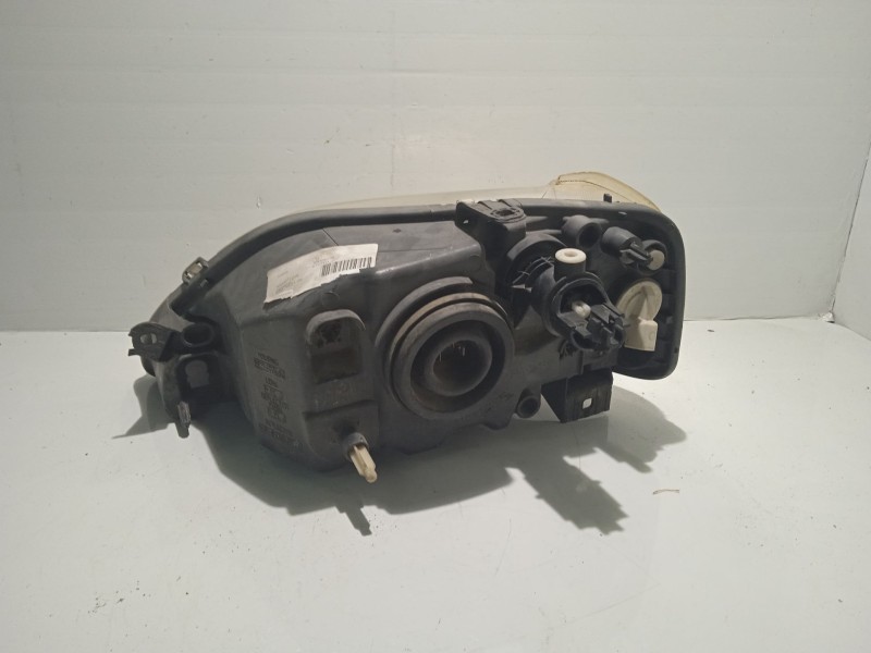 Recambio de faro izquierdo para dacia logan referencia OEM IAM SLV6001546788  