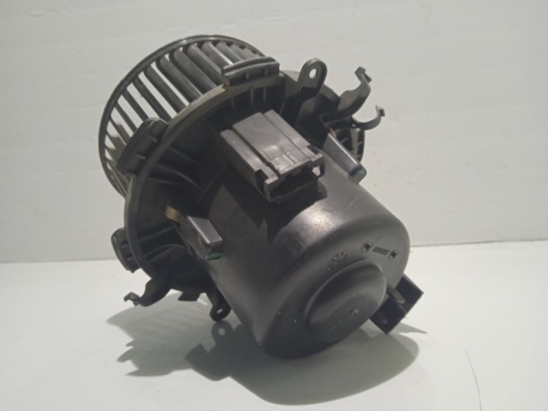 Recambio de ventilador calefaccion para renault master ii phase 2 caja cerrada referencia OEM IAM   