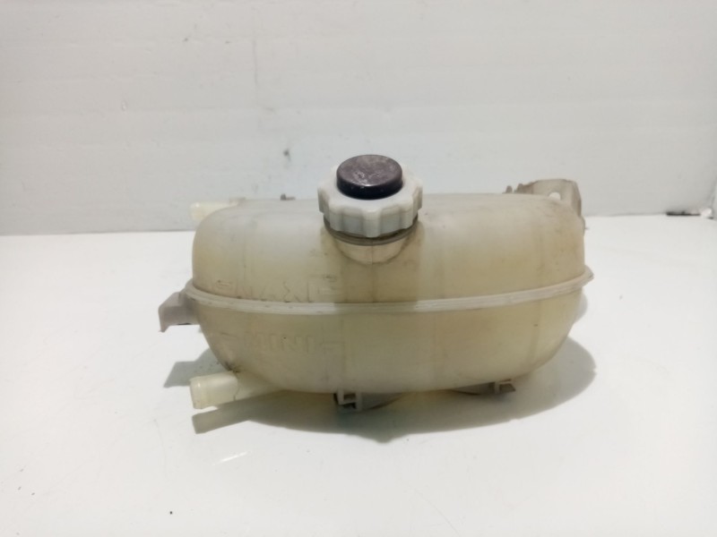 Recambio de deposito expansion para renault master ii phase 2 caja cerrada referencia OEM IAM 8200595002  