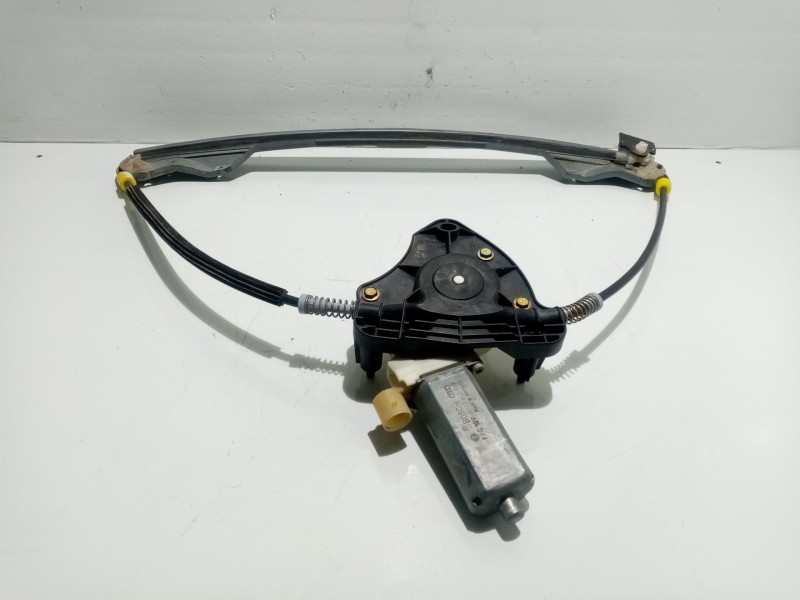 Recambio de elevalunas delantero derecho para renault clio ii fase ii (b/cb0) referencia OEM IAM 8200209886  