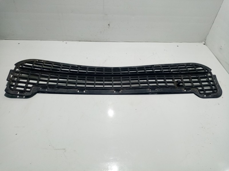 Recambio de rejilla delantera para mini mini (r50,r53) one d referencia OEM IAM 11412910  7074230