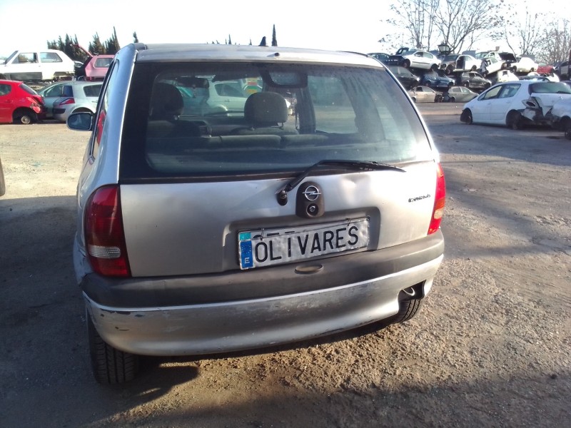 opel corsa b del año 1999