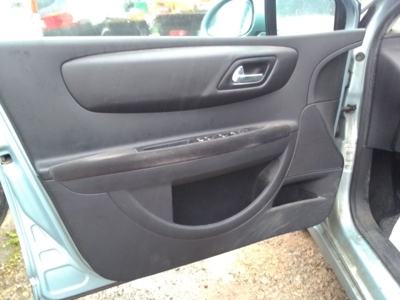 citroen c4 berlina del año 2005