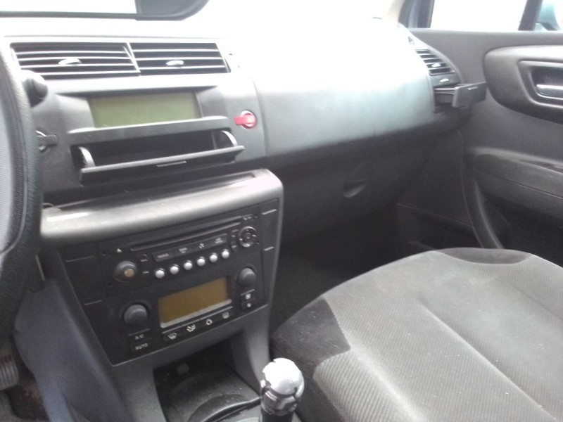 citroen c4 berlina del año 2005