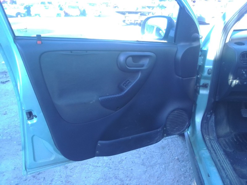 opel corsa c del año 2002