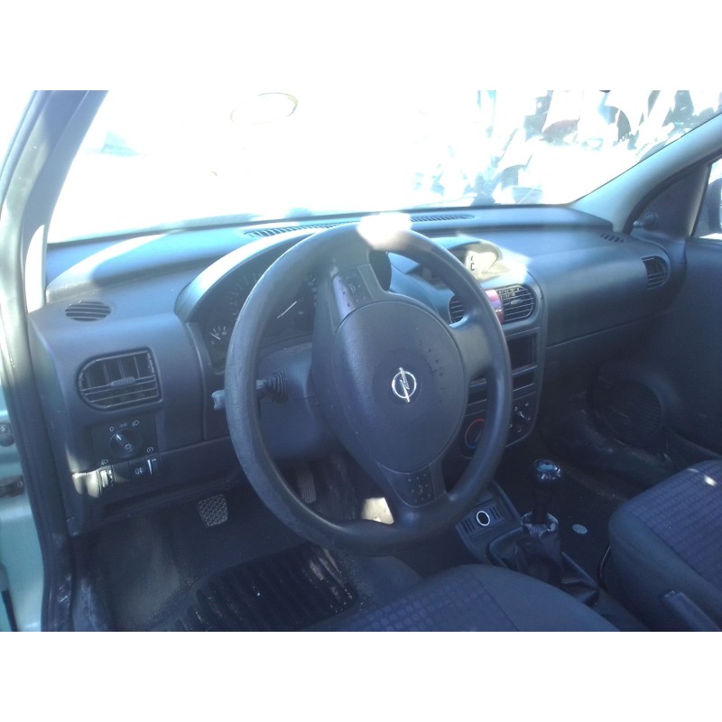 opel corsa c del año 2002