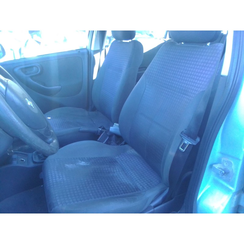 opel corsa c del año 2002