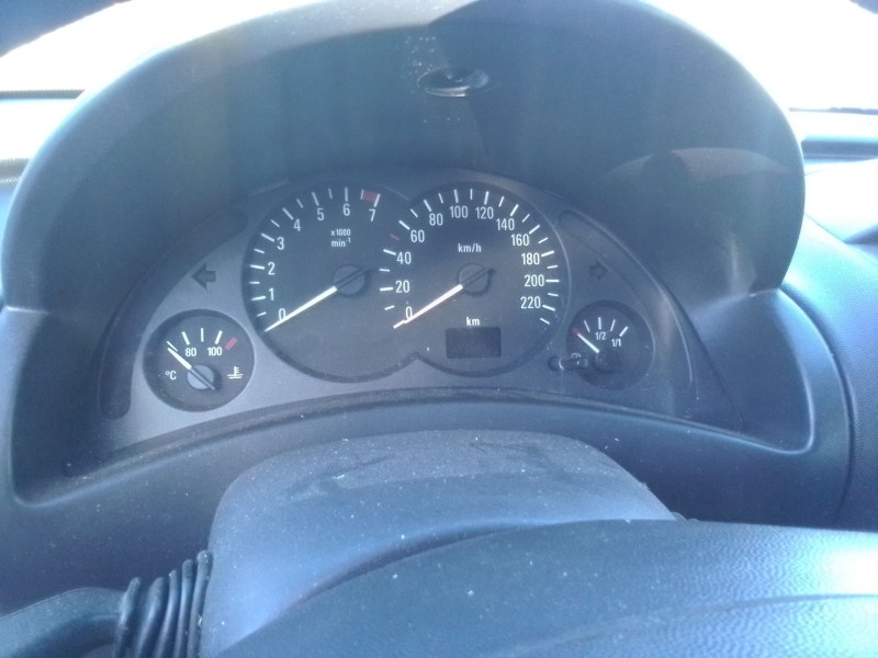 opel corsa c del año 2002