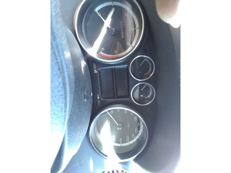 peugeot 308 del año 2008
