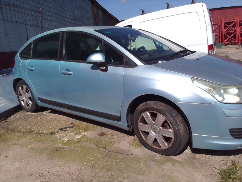 citroen c4 berlina del año 2006