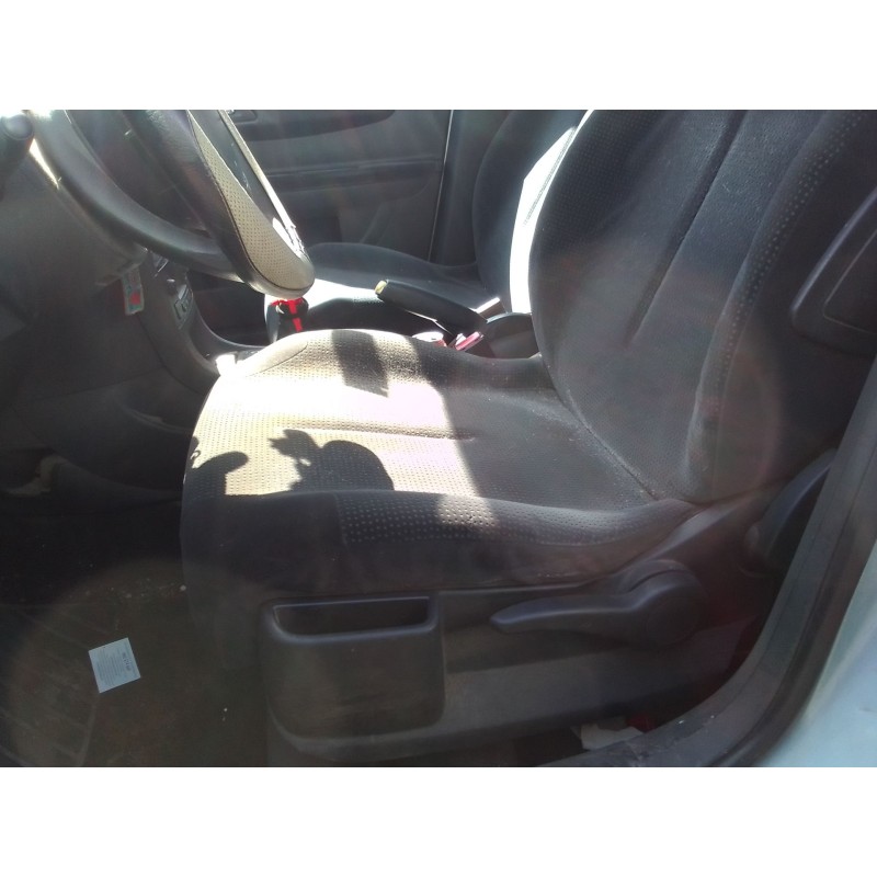 citroen c4 berlina del año 2006