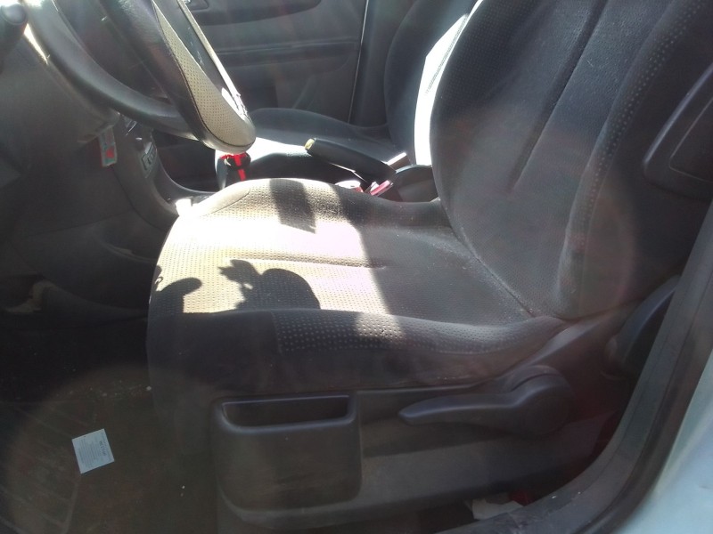 citroen c4 berlina del año 2006