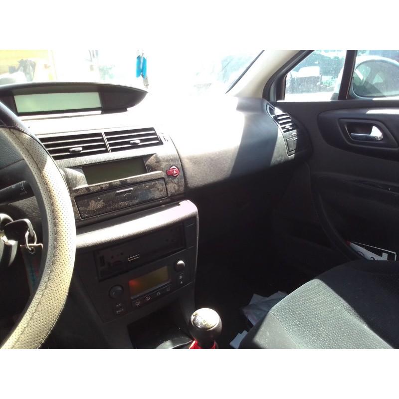 citroen c4 berlina del año 2006