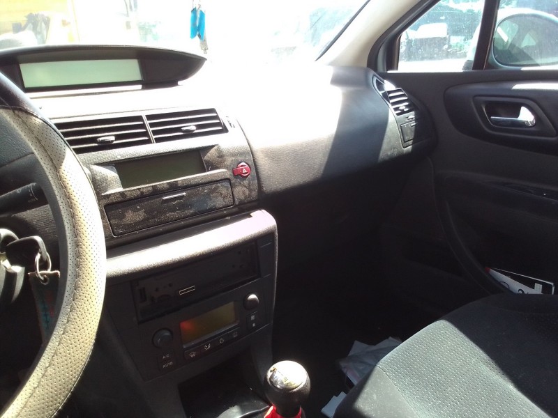 citroen c4 berlina del año 2006