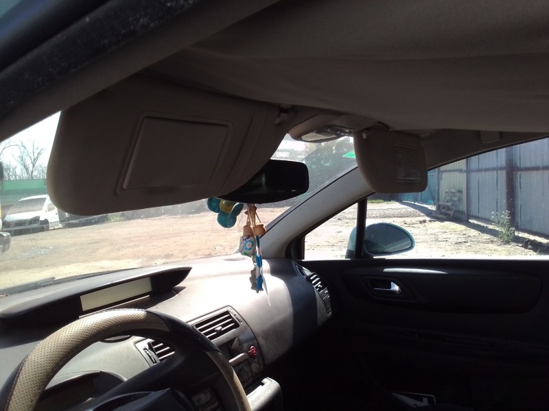 citroen c4 berlina del año 2006