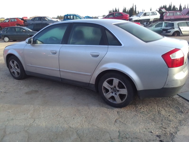 audi a4 berlina (8e) del año 2000