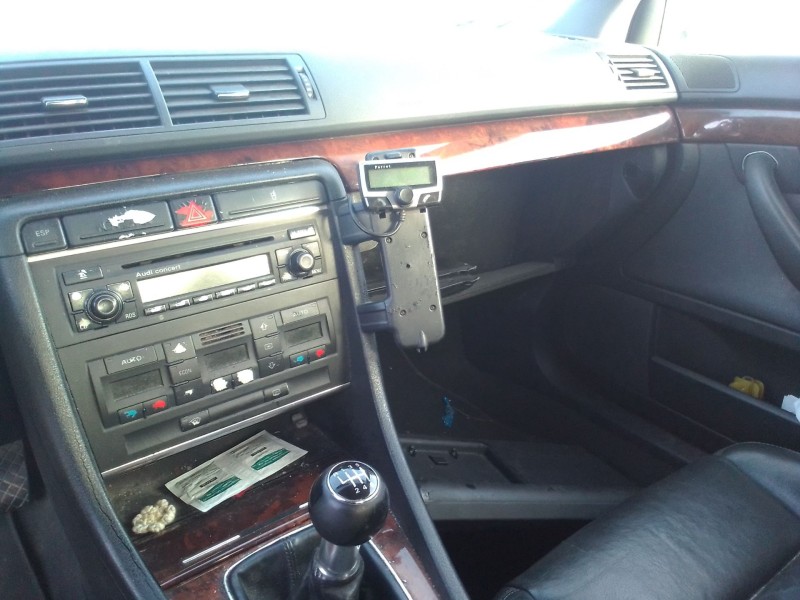 audi a4 berlina (8e) del año 2000